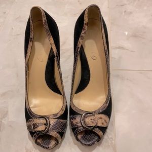 Black suede Boutique 9 Pumps